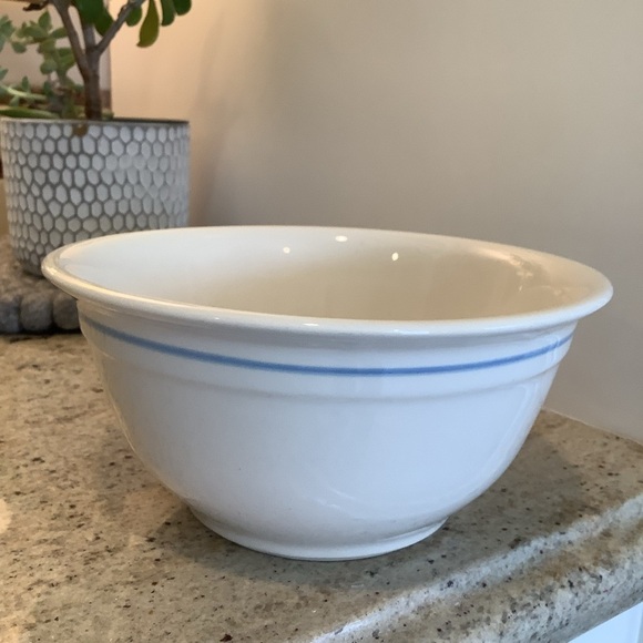 White Ceramic Bowl with Blue Ribbon Duck Design - Picture 3 of 6